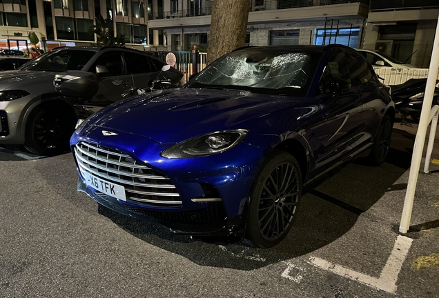 Aston Martin DBX707