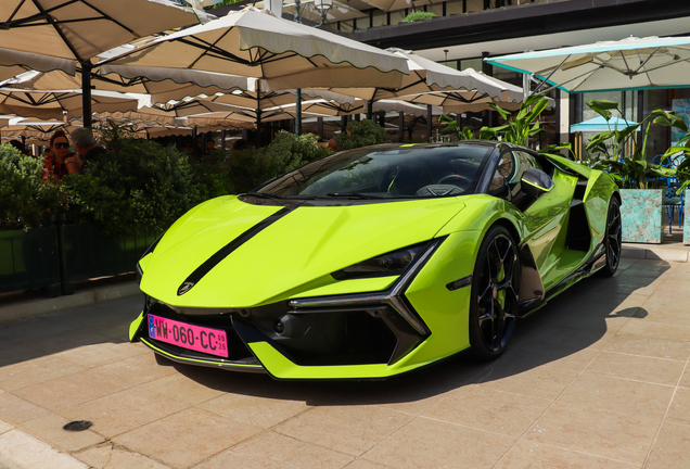Lamborghini Revuelto