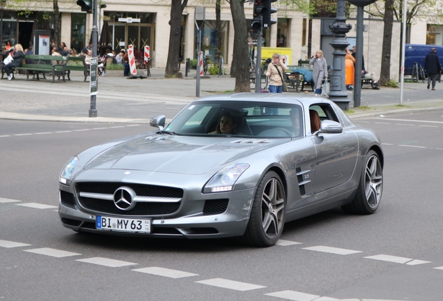 Mercedes-Benz SLS AMG