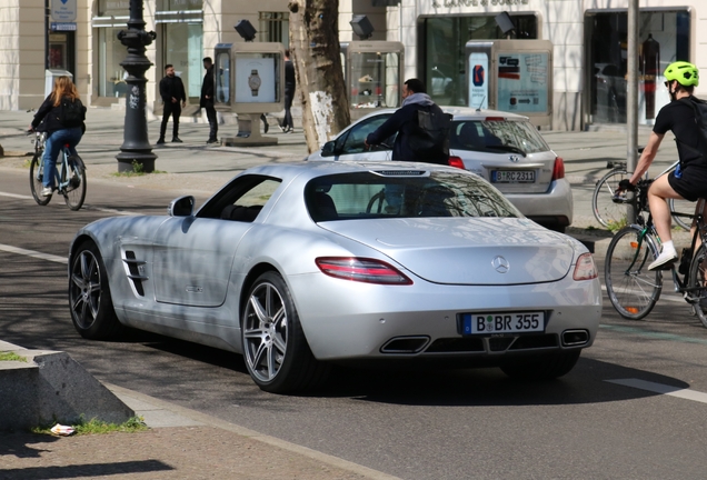 Mercedes-Benz SLS AMG