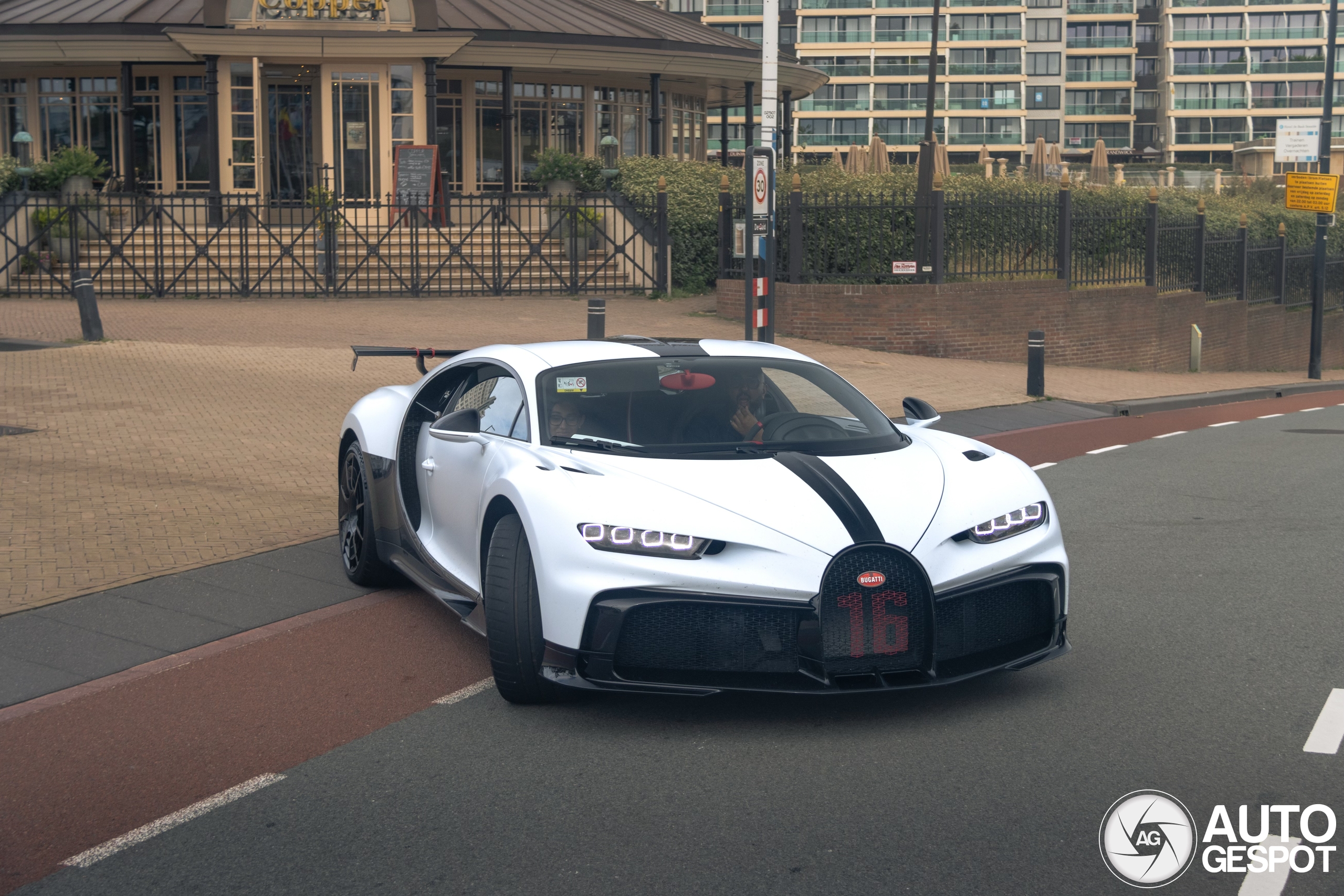Bugatti Chiron Pur Sport