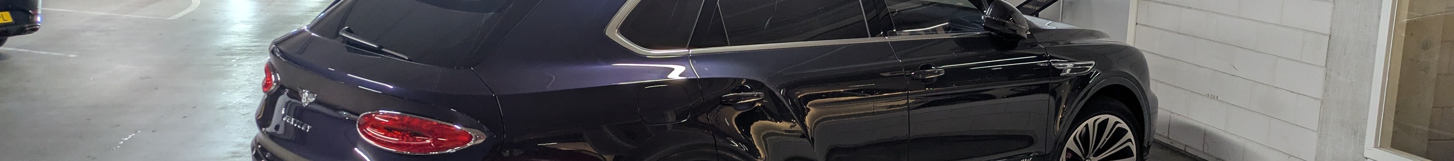 Bentley Bentayga Hybrid 2021