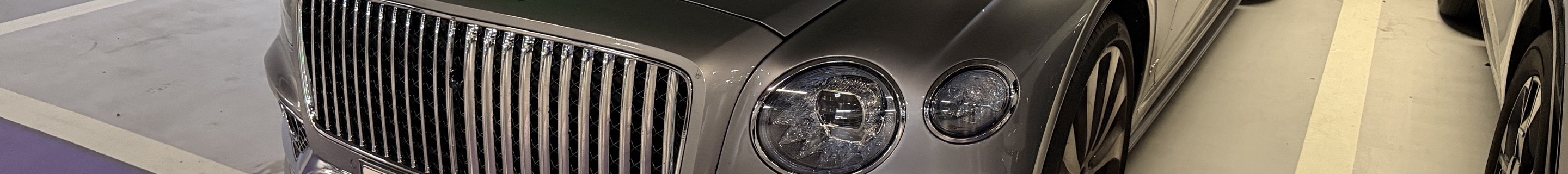 Bentley Flying Spur V8 Azure