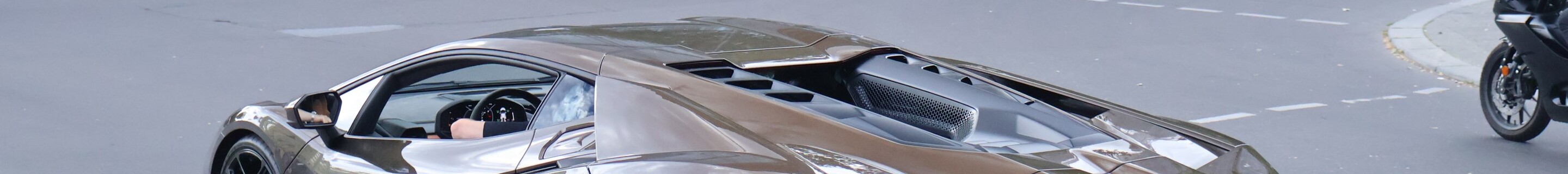 Lamborghini Revuelto