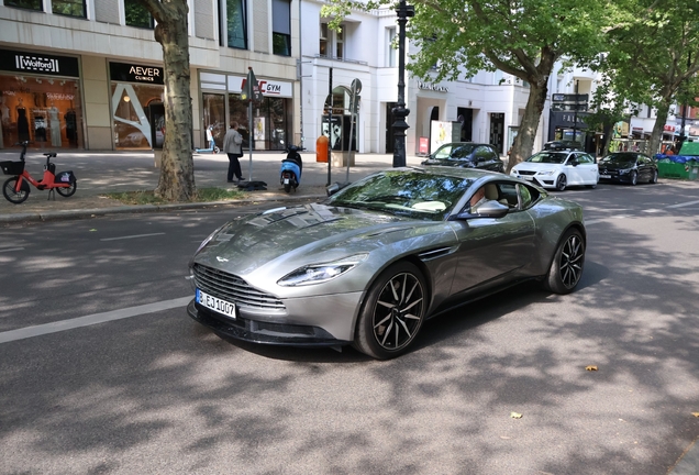 Aston Martin DB11