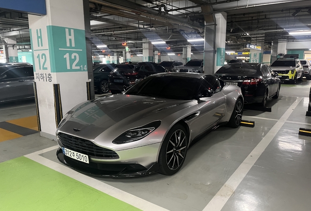 Aston Martin DB11 V8
