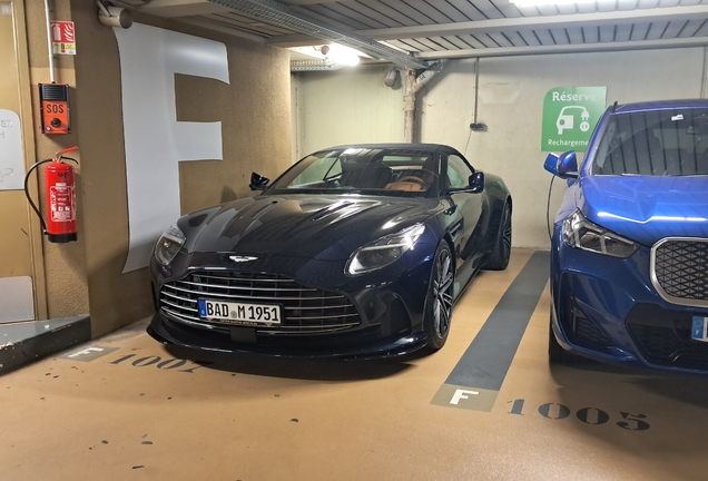 Aston Martin DB12 Volante