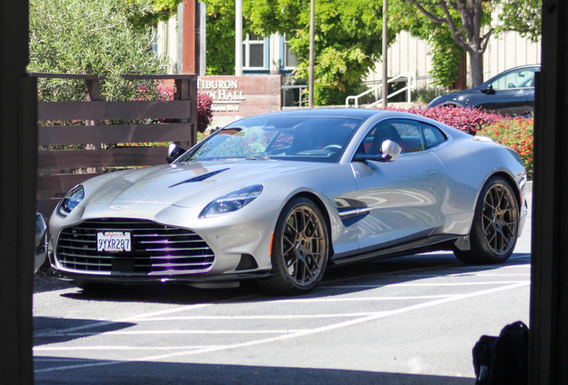 Aston Martin Vanquish 2025