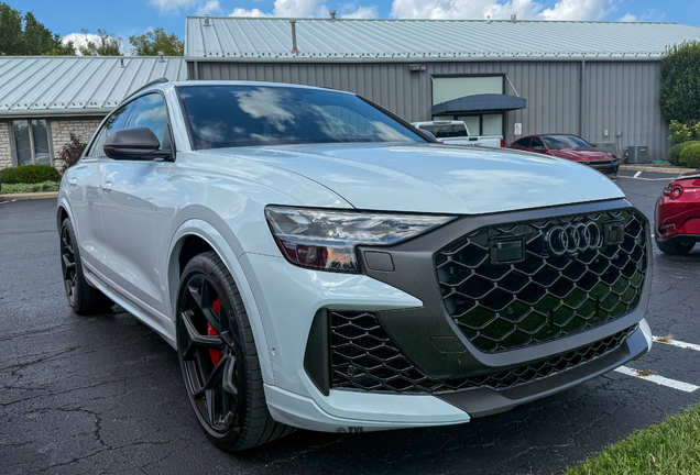 Audi RS Q8 2024