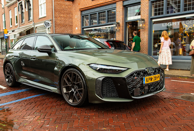 Audi RS5 Avant B10