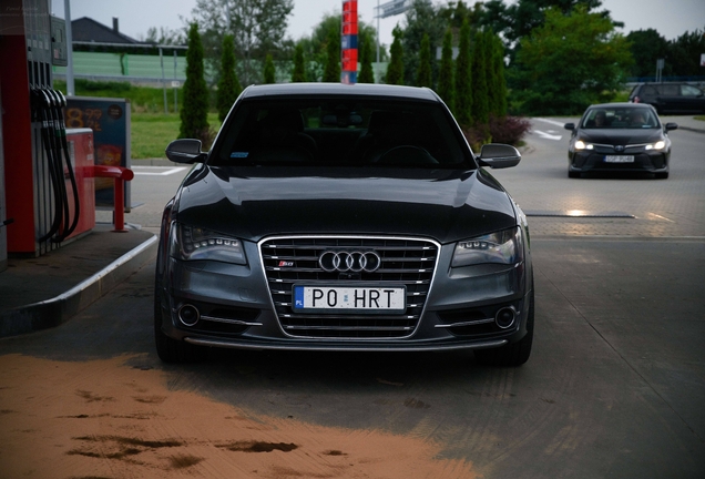 Audi S8 D4