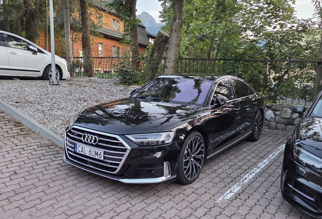 Audi S8 D5
