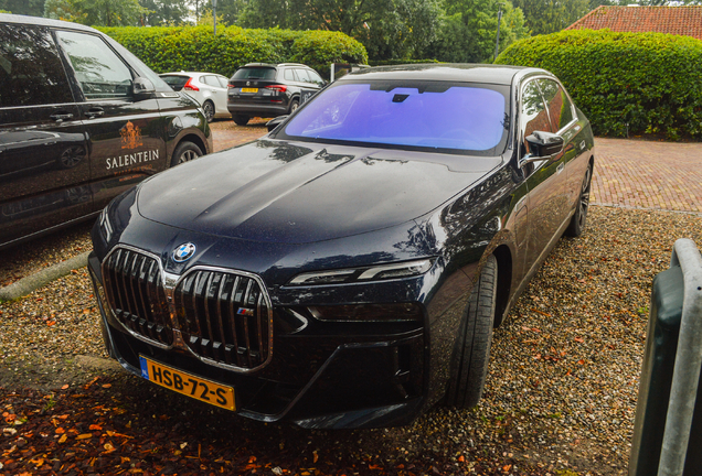 BMW M760e xDrive