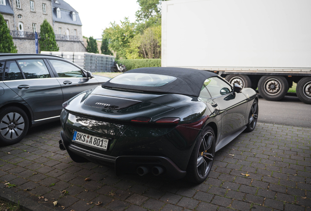 Ferrari Roma Spider