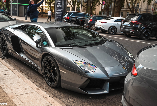 Lamborghini Aventador LP700-4