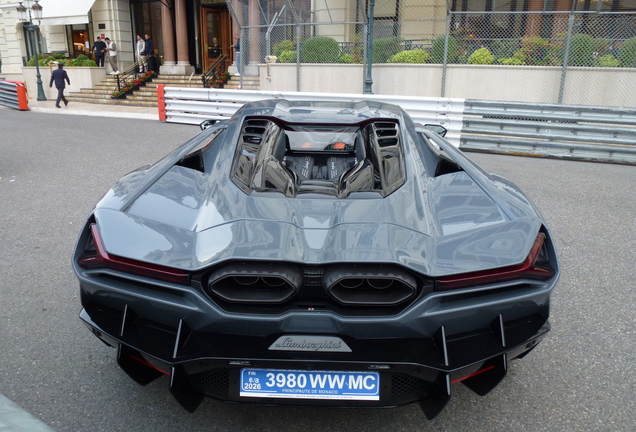 Lamborghini Revuelto