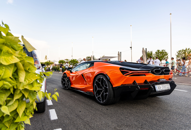 Lamborghini Revuelto