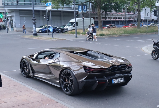 Lamborghini Revuelto