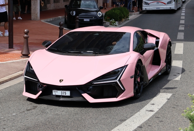 Lamborghini Revuelto