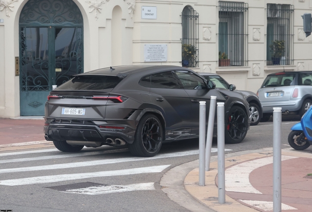 Lamborghini Urus Performante