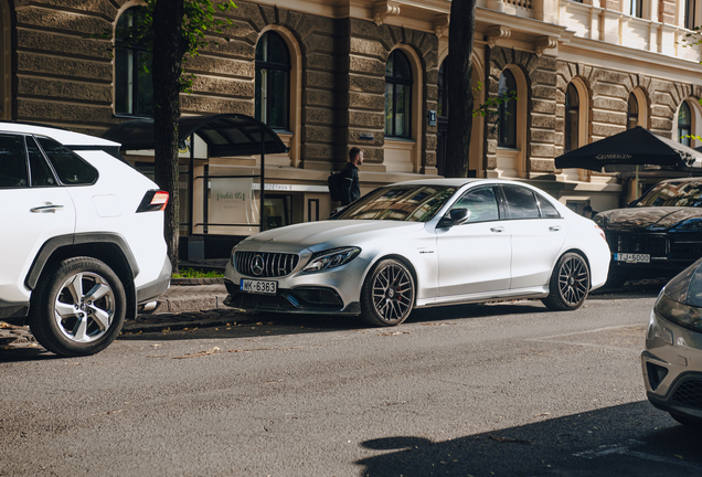 Mercedes-AMG C 63 S W205