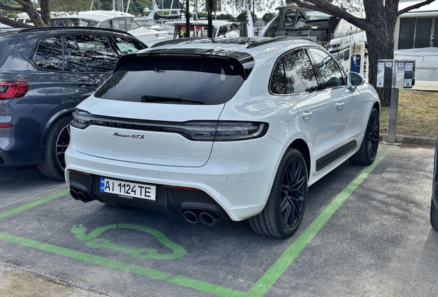 Porsche 95B Macan GTS MkIII