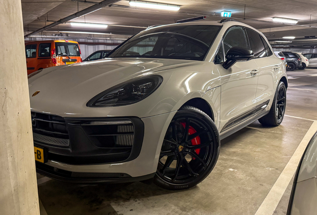 Porsche 95B Macan GTS MkIII