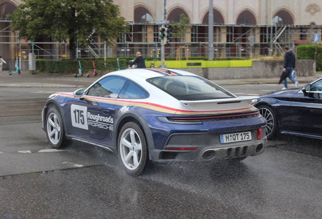 Porsche 992 Dakar