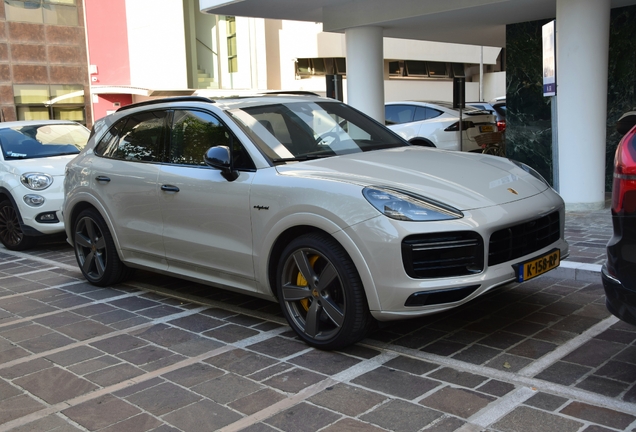 Porsche Cayenne Turbo S E-Hybrid