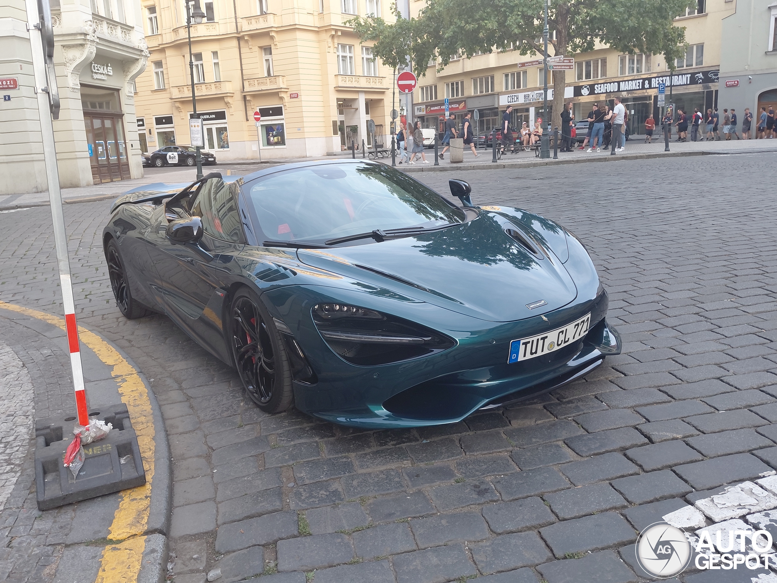 McLaren 750S Spider