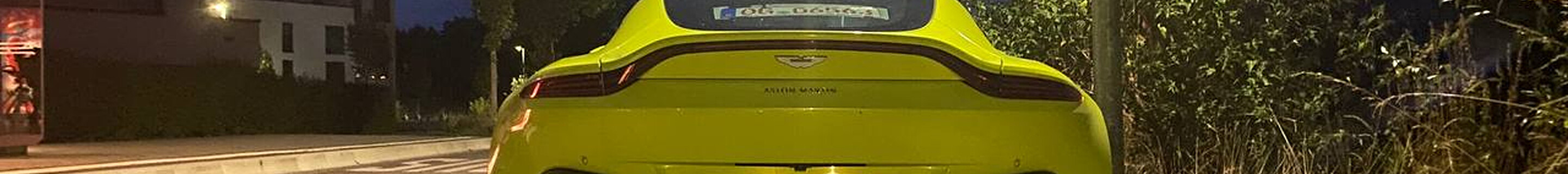 Aston Martin V8 Vantage 2018