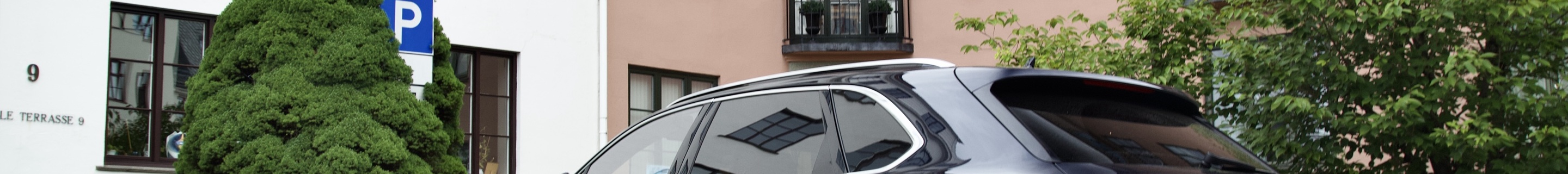 Bentley Bentayga Hybrid