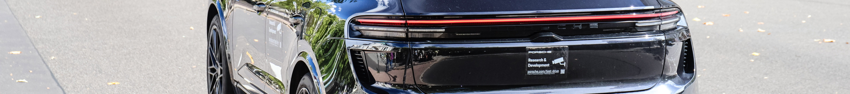Porsche Macan EV Turbo
