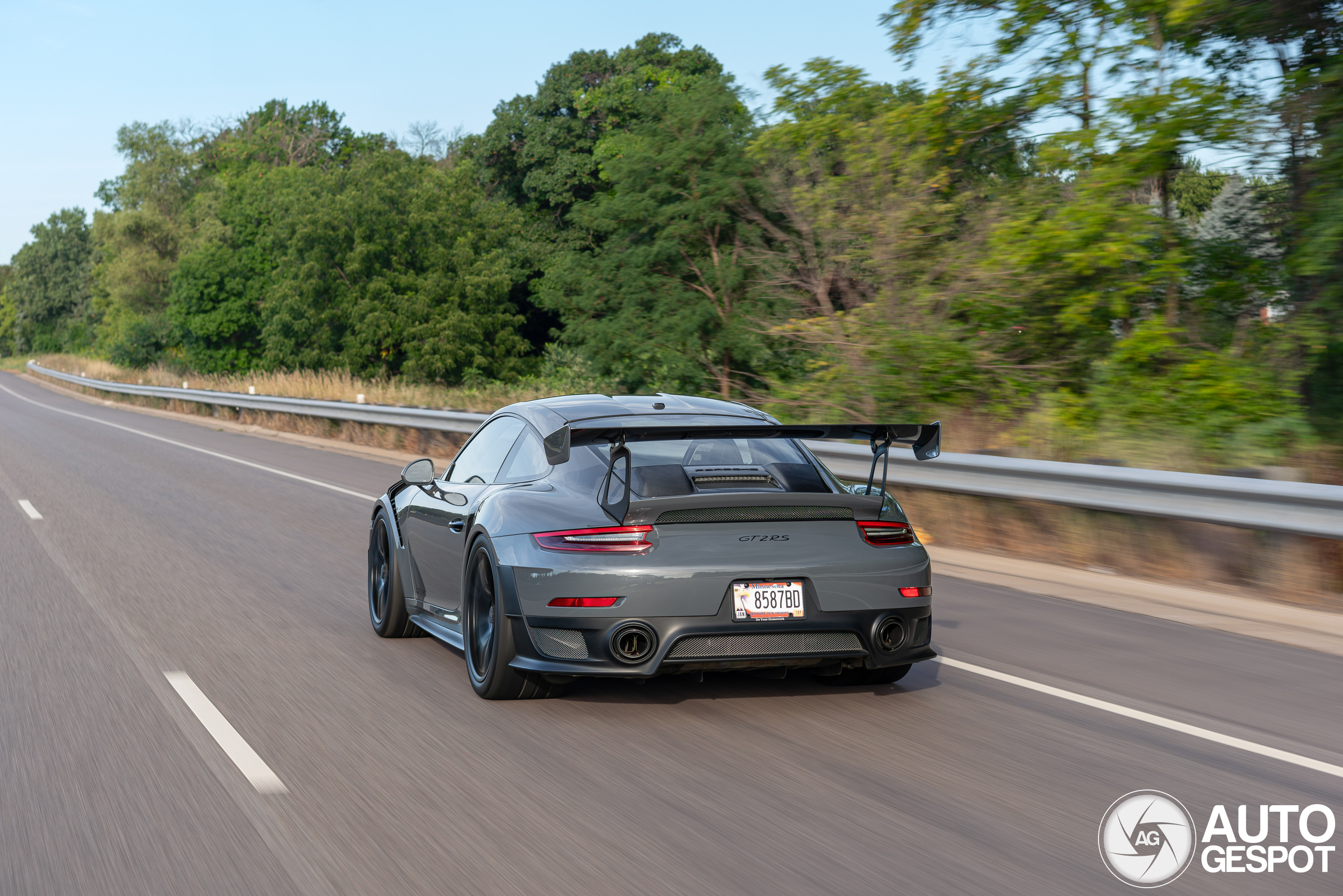 Porsche 991 GT2 RS Weissach Package