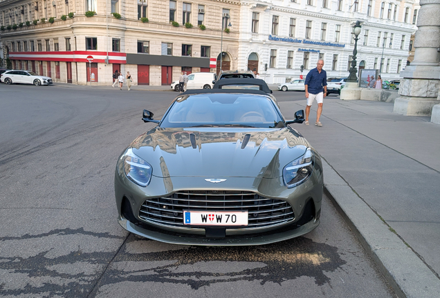 Aston Martin DB12 Volante
