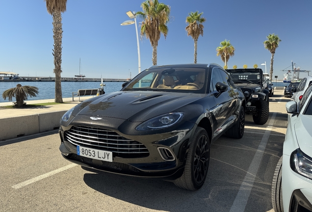 Aston Martin DBX