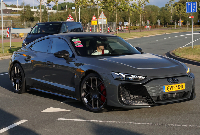 Audi RS E-Tron GT 2025