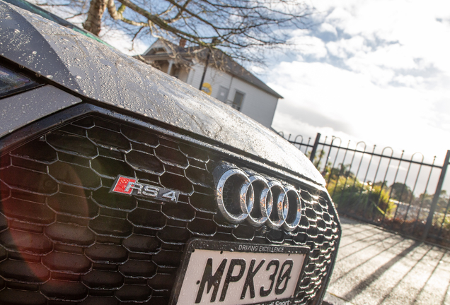 Audi RS4 Avant B9
