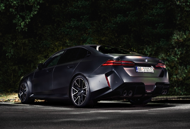 BMW M5 G90