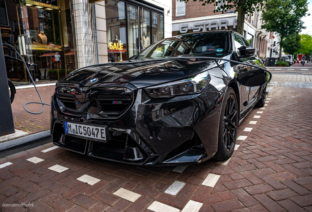BMW M5 G90
