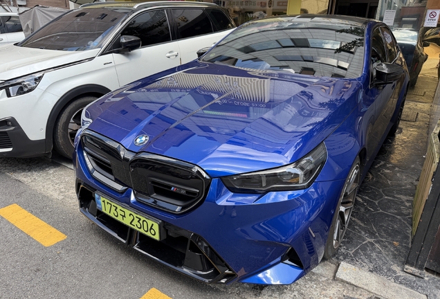 BMW M5 G90