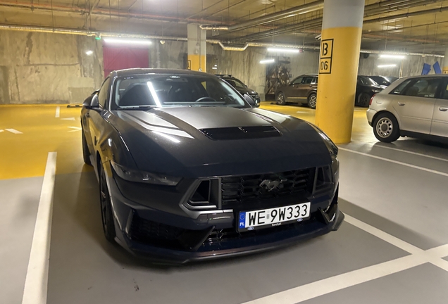 Ford Mustang Dark Horse 2024