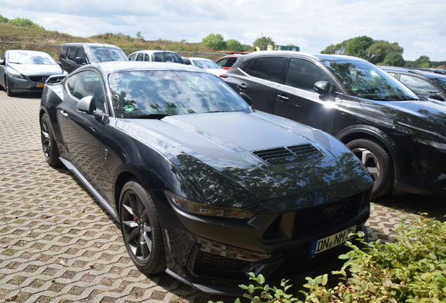 Ford Mustang Dark Horse 2024
