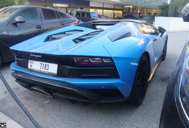 Lamborghini Aventador S LP740-4 Roadster