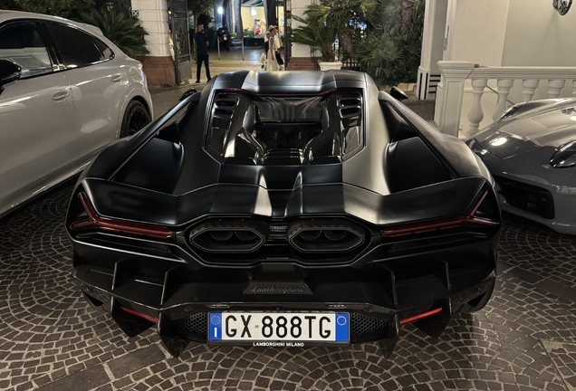 Lamborghini Revuelto