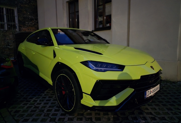 Lamborghini Urus S