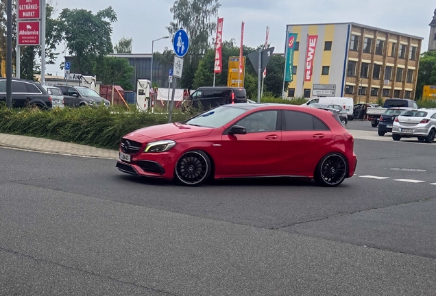 Mercedes-AMG A 45 W176 2015