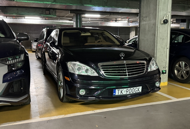 Mercedes-Benz S 63 AMG W221