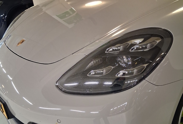 Porsche 972 Panamera 4S E-Hybrid