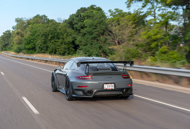 Porsche 991 GT2 RS Weissach Package